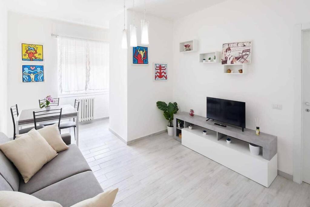 Sunny San Siro Stadio Apartment 밀라노 외부 사진