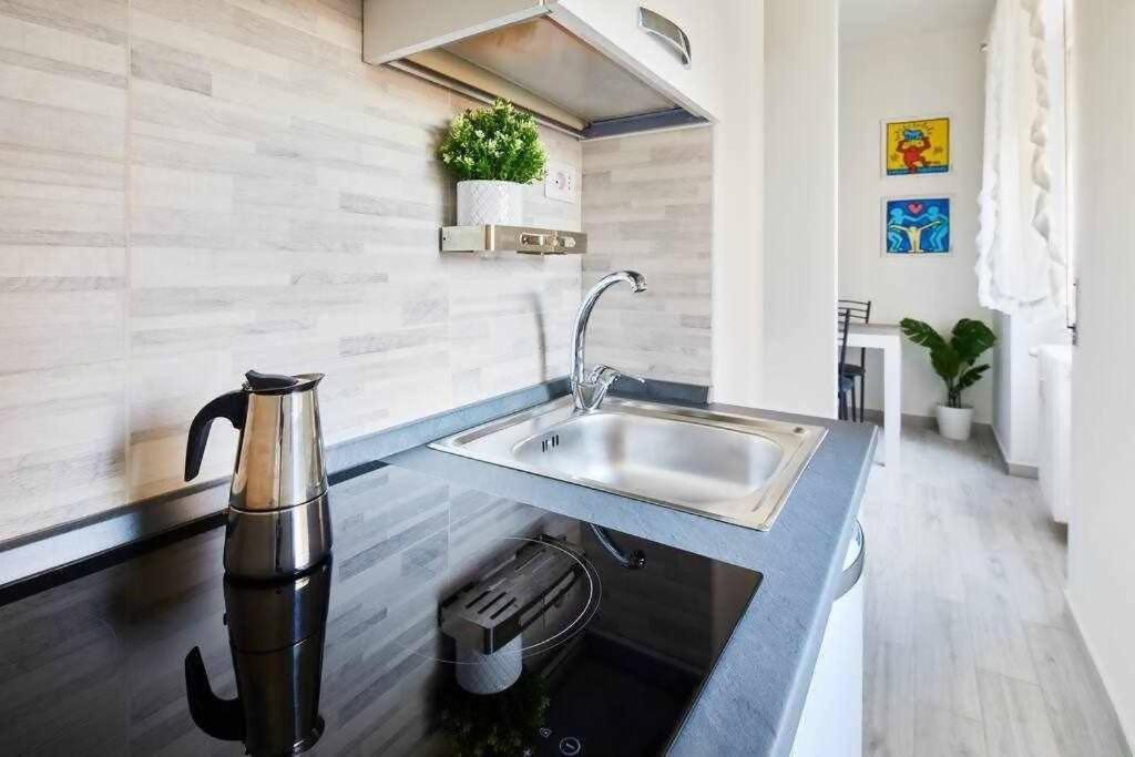 Sunny San Siro Stadio Apartment 밀라노 외부 사진